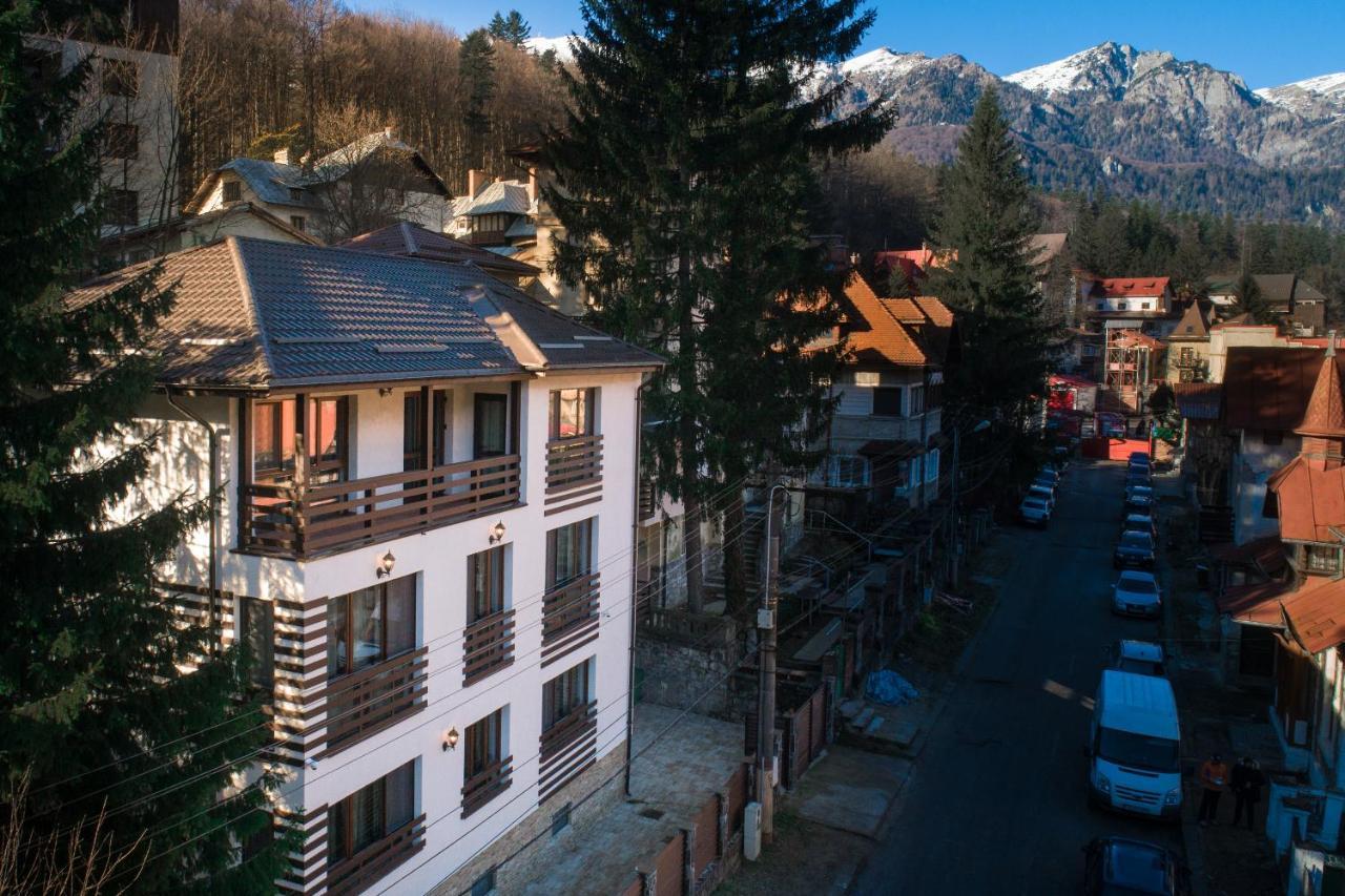 Hotel Imperial à Sinaia Extérieur photo